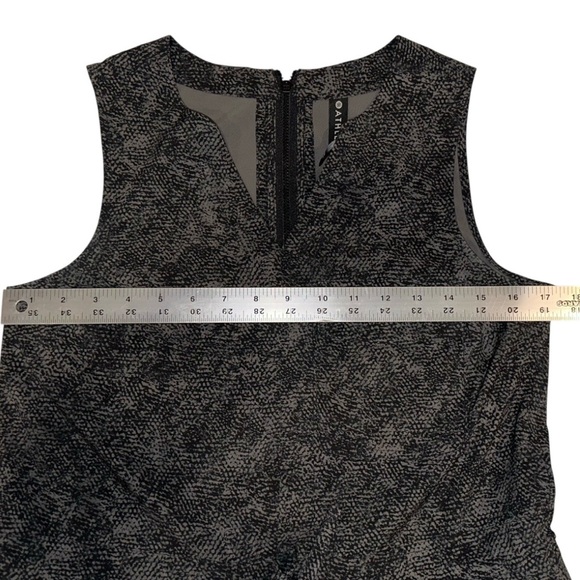 Athleta Women’s Jumpsuit Topanga Viper Black Gray Printed Sleeveless Size XS - Picture 8 of 10